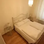 Apartament Charmante Front