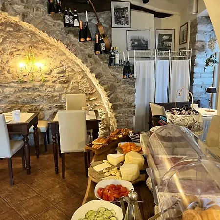 Charmante Front Apartment Malcesine